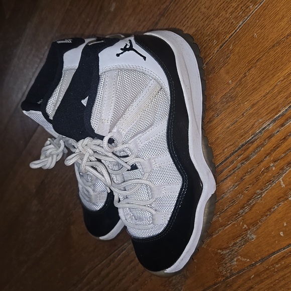 Air Jordan 11 Retro GS 'Concord' 2018 Size 13c - Picture 2 of 7